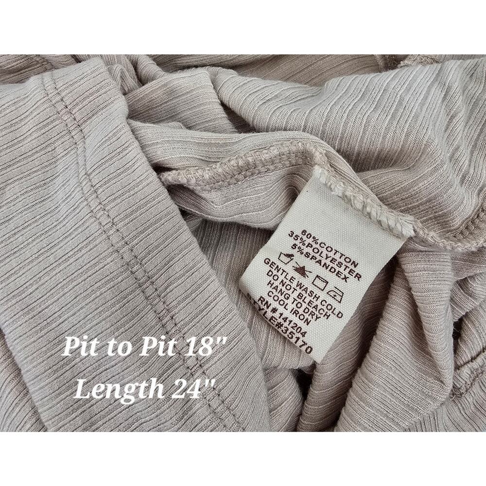 Hem & Thread Button Front Ribbed Tank - Size Large - image 5